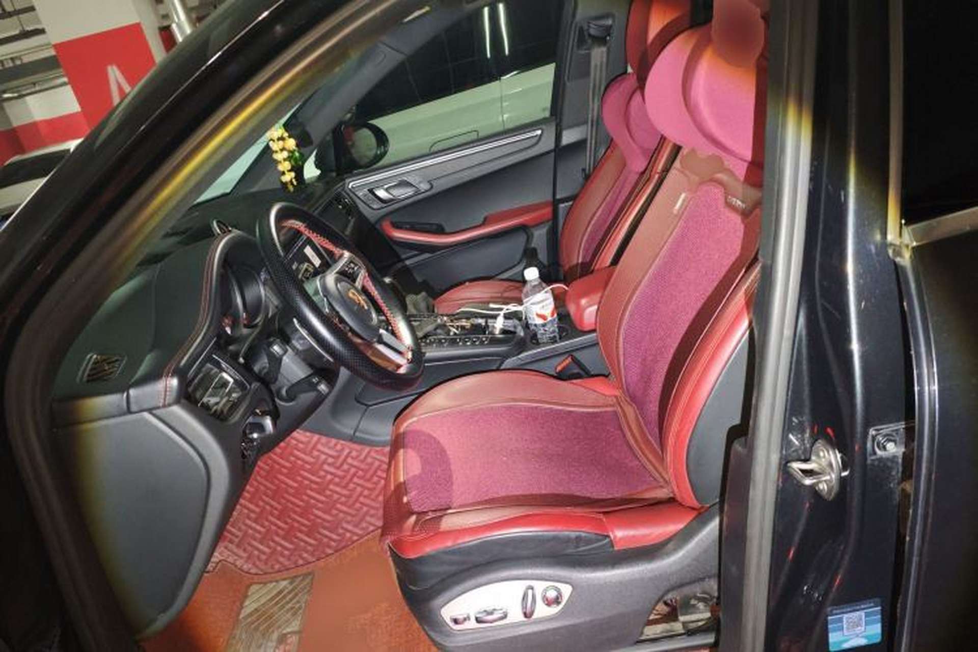 Used Porsche Macan 2020 Macan 2.0T Left Front Seat