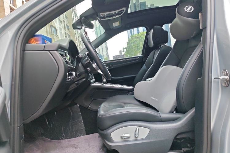 Used Porsche Macan 2020 Macan 2.0T Left Front Seat