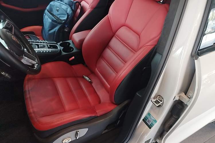 Used Porsche Macan 2020 Macan GTS 2.9T Left Front Seat