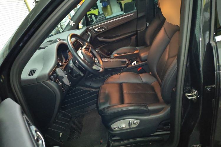 Used Porsche Macan 2020 Macan 2.0T Left Front Seat
