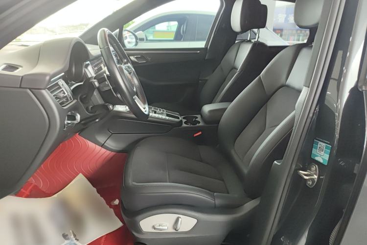 Used Porsche Macan 2020 Macan 2.0T Left Front Seat