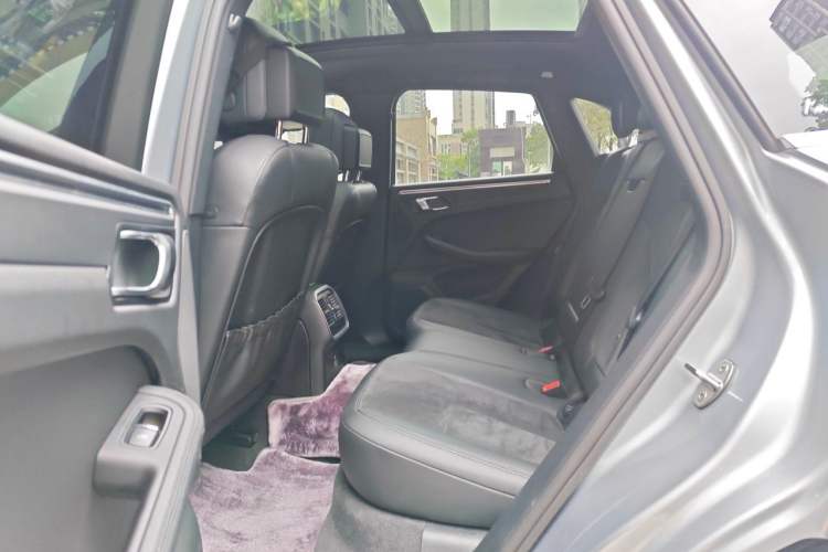 Used Porsche Macan 2020 Macan 2.0T Left Rear Seat