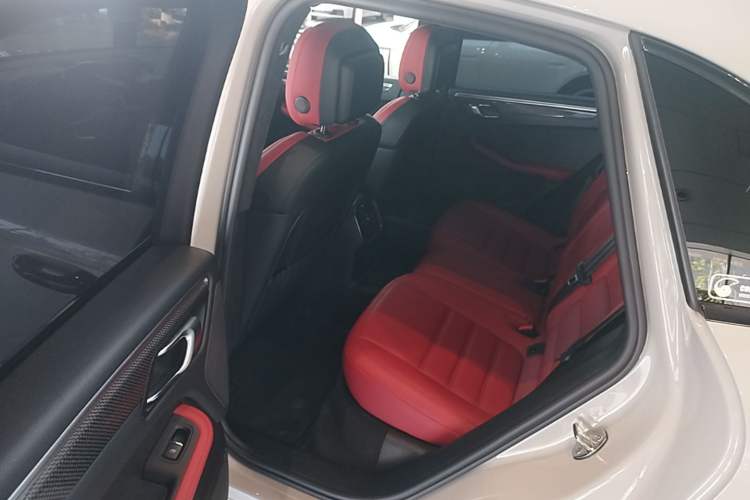 Used Porsche Macan 2020 Macan GTS 2.9T Left Rear Seat
