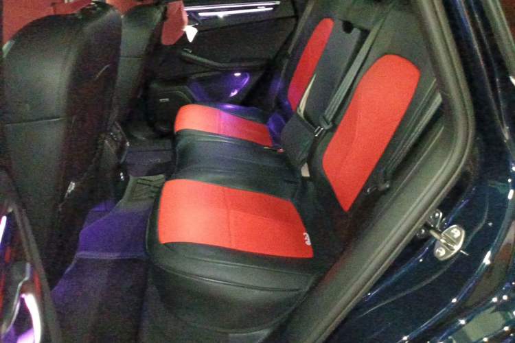 Used Porsche Macan 2020 Macan 2.0T Left Rear Seat