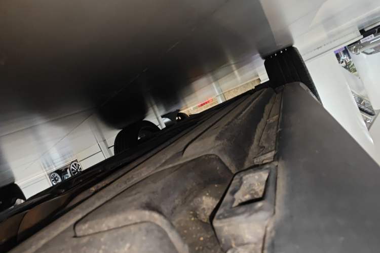 Used Porsche Macan 2020 Macan S 3.0T Left Side Sill