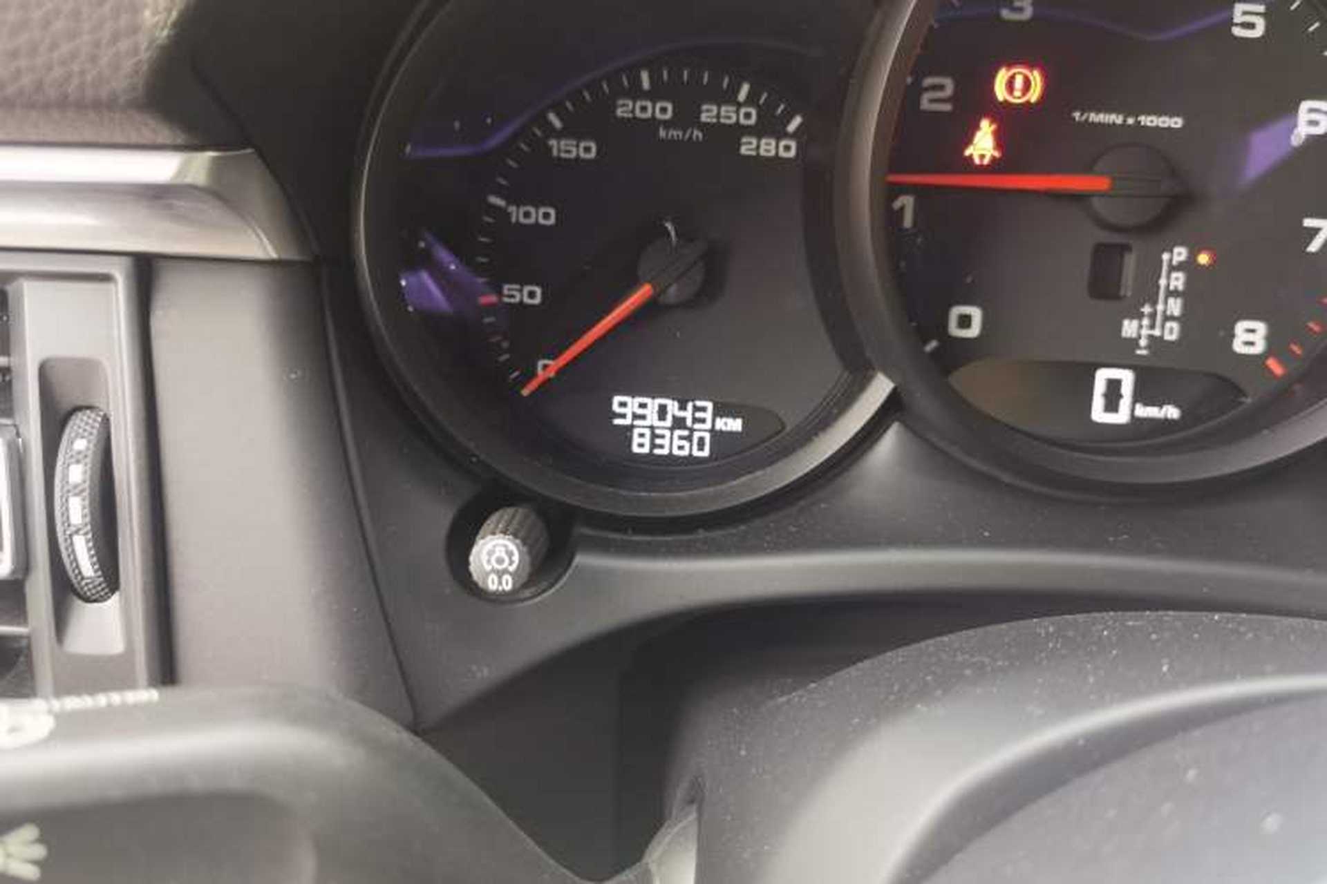 Used Porsche Macan 2020 Macan 2.0T Odometer Close Up