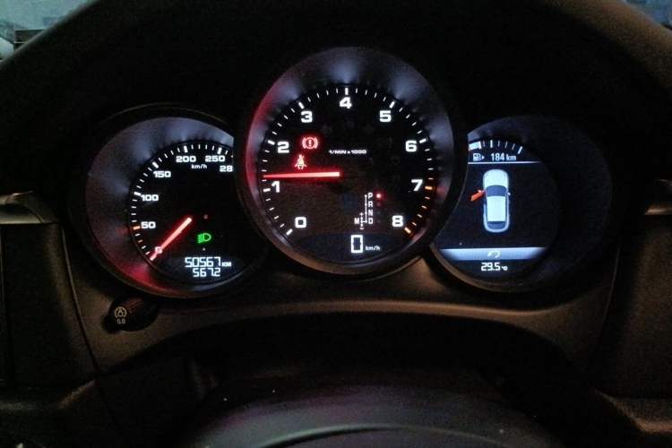 Used Porsche Macan 2020 Macan 2.0T Odometer Close Up