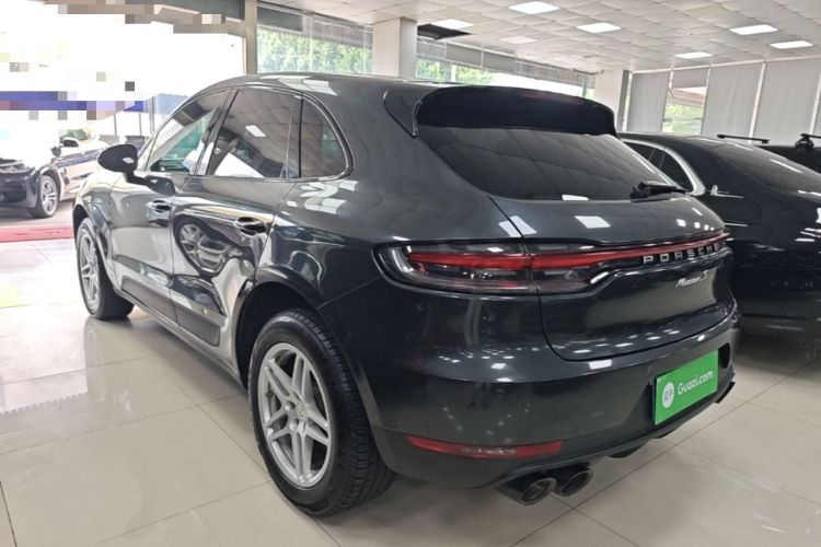 Used Porsche Macan 2020 Macan 2.0T Rear Left 45 Deg