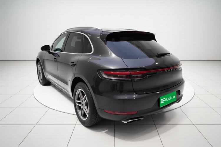 Used Porsche Macan 2020 Macan 2.0T Rear Left 45 Deg