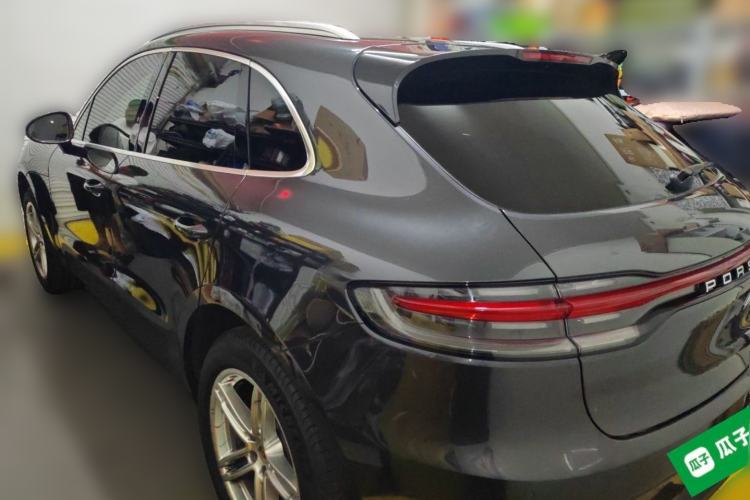 Used Porsche Macan 2020 Macan 2.0T Rear Left 45 Deg