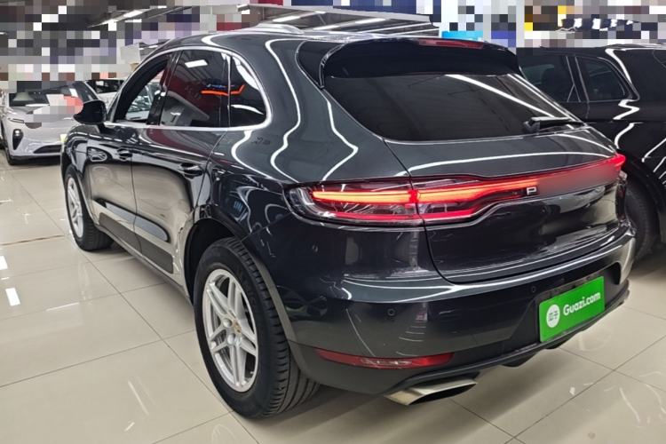 Used Porsche Macan 2020 Macan 2.0T Rear Left 45 Deg