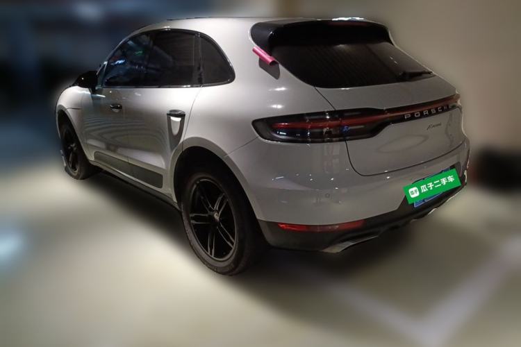 Used Porsche Macan 2020 Macan 2.0T Rear Left 45 Deg