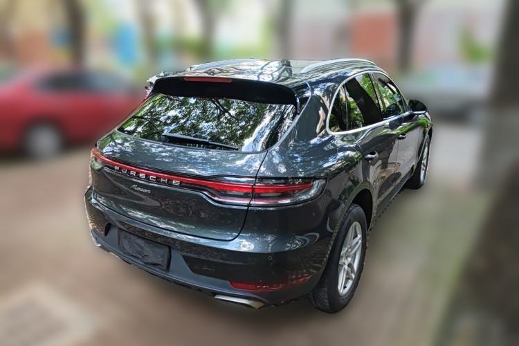 Used Porsche Macan 2020 Macan 2.0T Rear Right 45 Deg
