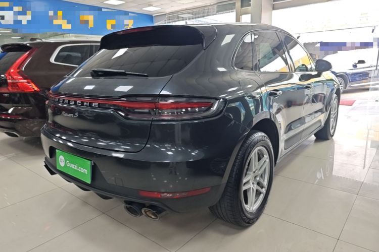 Used Porsche Macan 2020 Macan 2.0T Rear Right 45 Deg