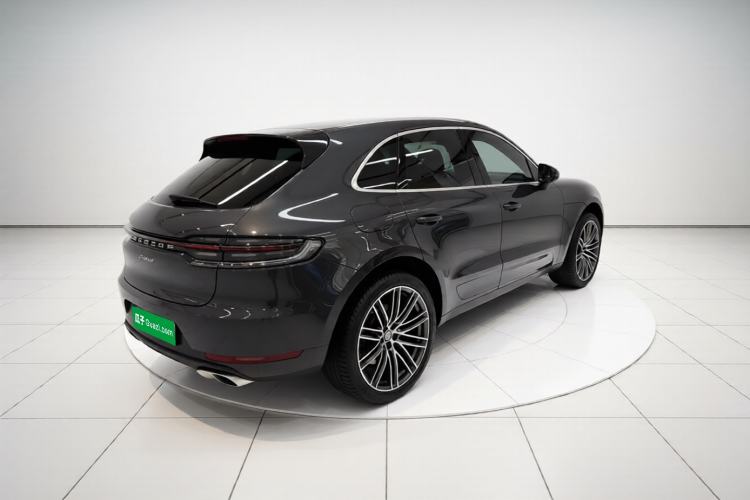 Used Porsche Macan 2020 Macan S 3.0T Rear Right 45 Deg