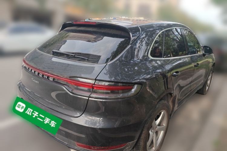 Used Porsche Macan 2020 Macan 2.0T Rear Right 45 Deg