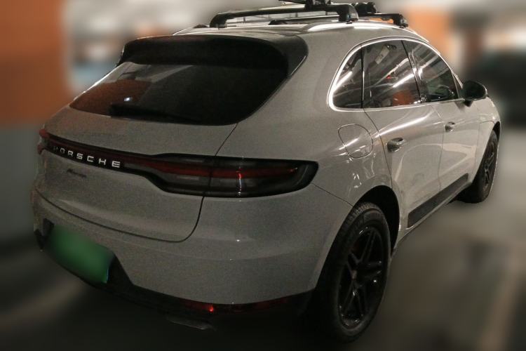 Used Porsche Macan 2020 Macan 2.0T Rear Right 45 Deg