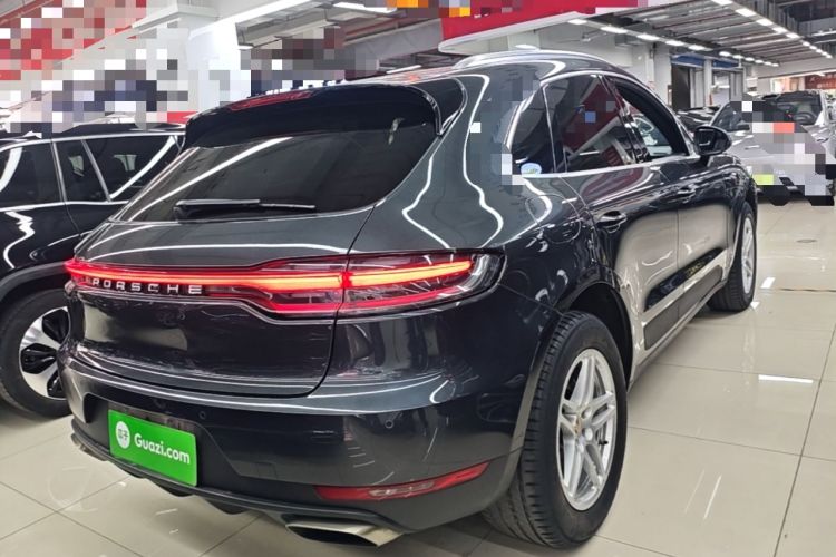Used Porsche Macan 2020 Macan 2.0T Rear Right 45 Deg