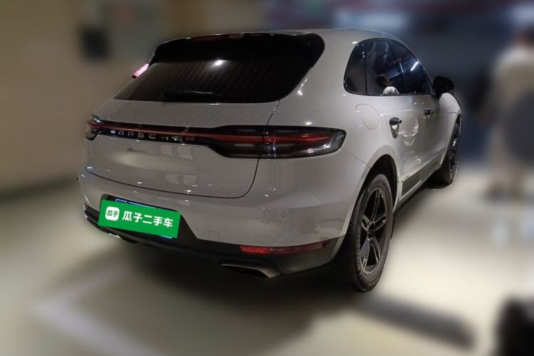 Used Porsche Macan 2020 Macan 2.0T Rear Right 45 Deg