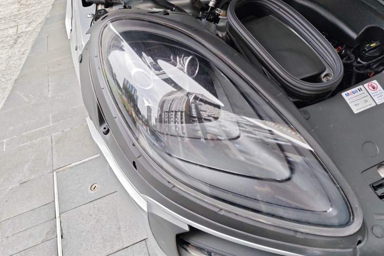 Used Porsche Macan 2020 Macan 2.0T Right Front Headlight