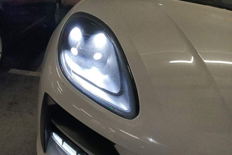 Used Porsche Macan 2020 Macan 2.0T Right Front Headlight