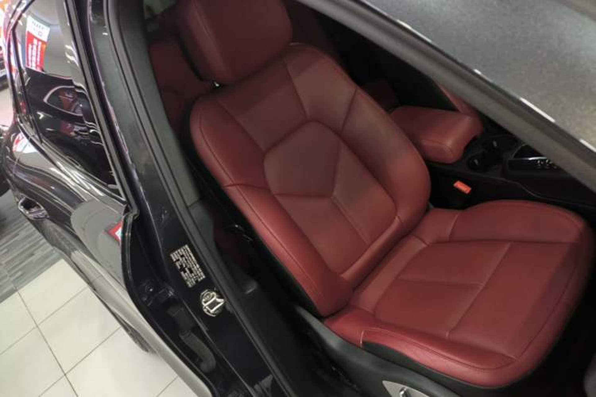 Used Porsche Macan 2020 Macan 2.0T Right Front Seat