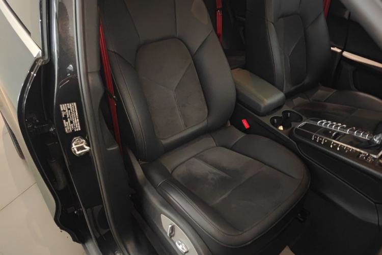 Used Porsche Macan 2020 Macan S 3.0T Right Front Seat