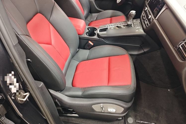 Used Porsche Macan 2020 Macan 2.0T Right Front Seat