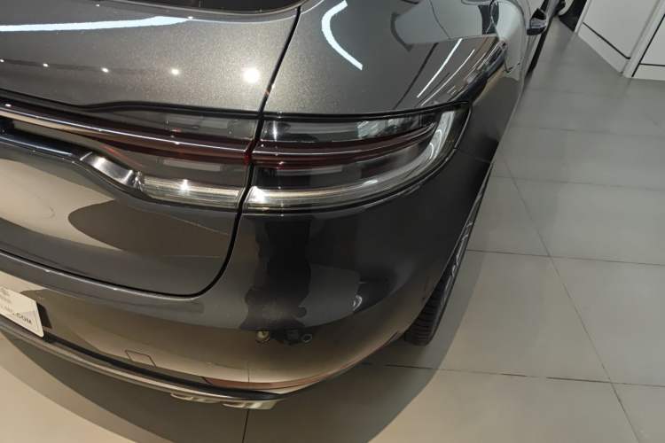 Used Porsche Macan 2020 Macan S 3.0T Right Rear Taillight