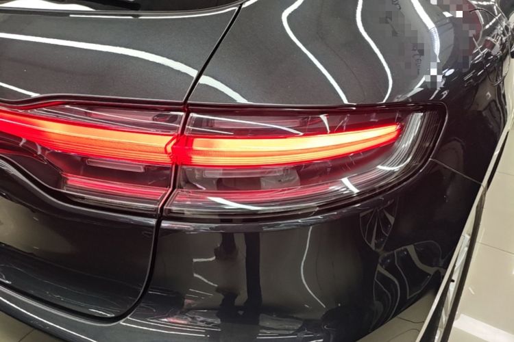 Used Porsche Macan 2020 Macan 2.0T Right Rear Taillight