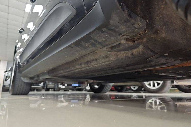 Used Porsche Macan 2020 Macan 2.0T Right Side Sill