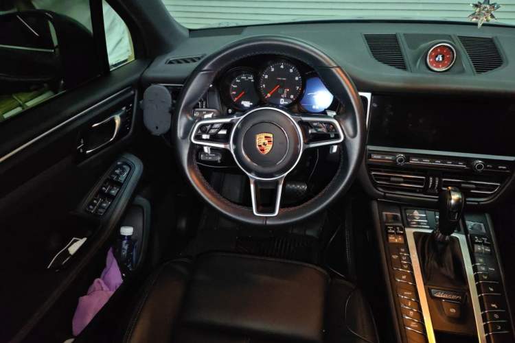 Used Porsche Macan 2020 Macan 2.0T Steering Wheel