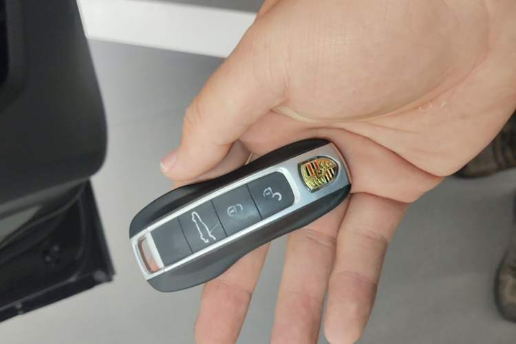 Used Porsche Macan 2020 Macan 2.0T Vehicle Key