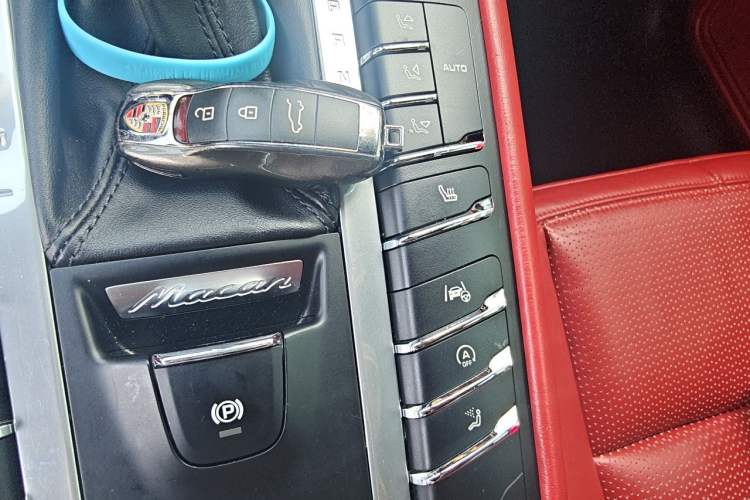 Used Porsche Macan 2020 Macan 2.0T Vehicle Key