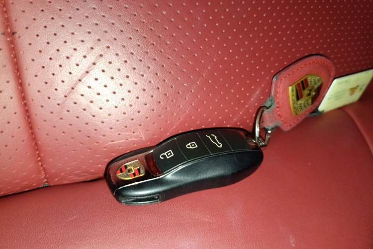 Used Porsche Macan 2020 Macan 2.0T Vehicle Key
