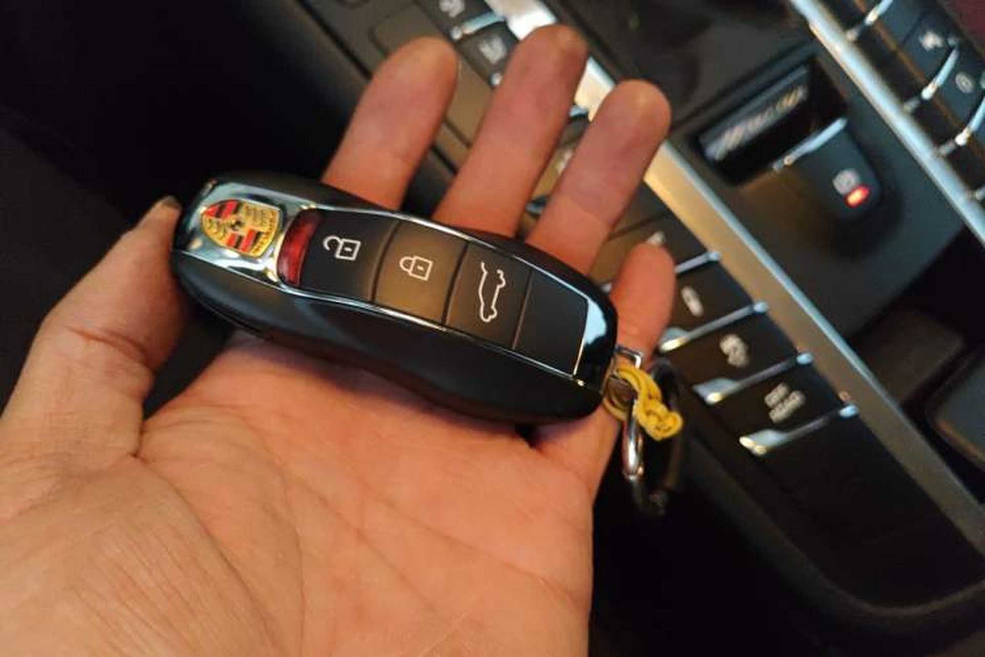 Used Porsche Macan 2020 Macan 2.0T Vehicle Key