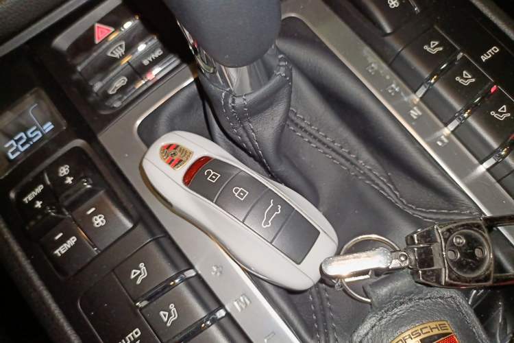 Used Porsche Macan 2020 Macan 2.0T Vehicle Key