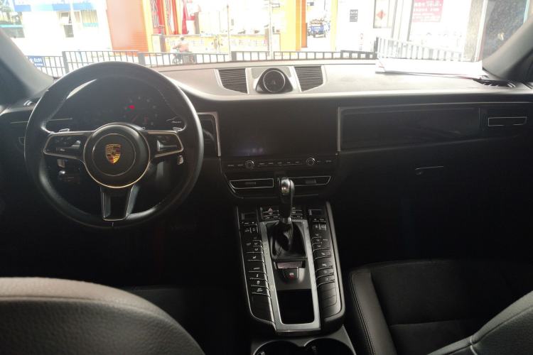 Used Porsche Macan 2020 Macan 2.0T Center Console