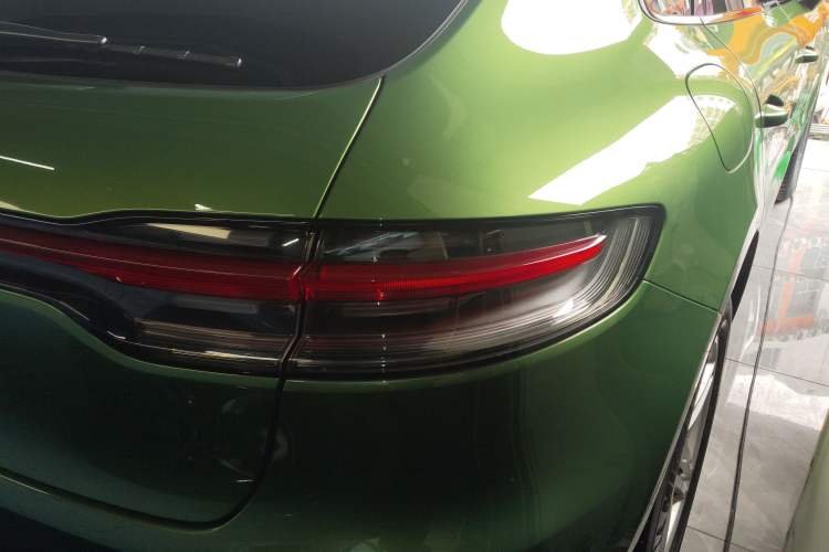 Used Porsche Macan 2020 Macan 2.0T Exterior 3