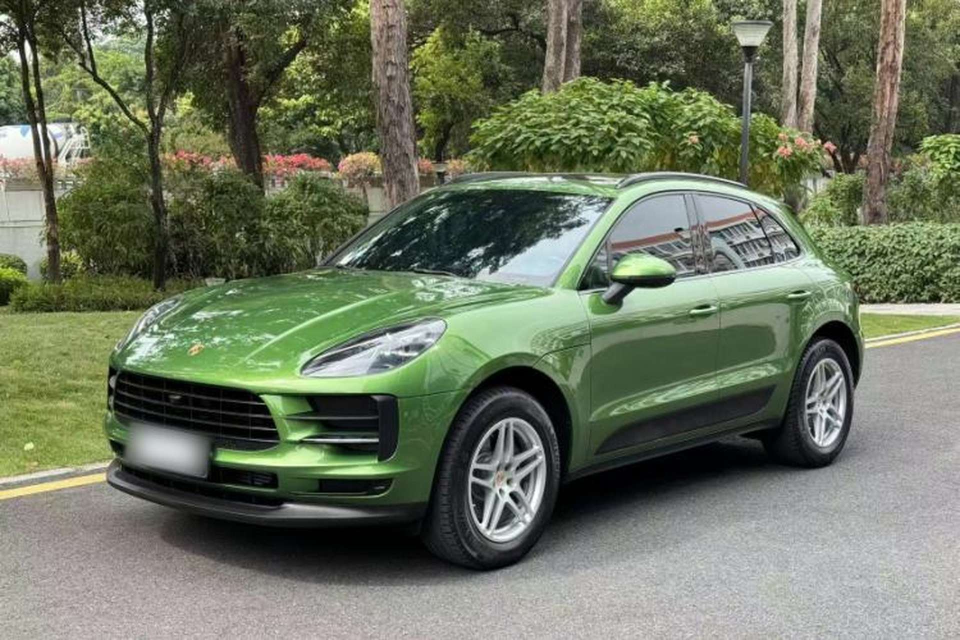 Used Porsche Macan 2020 Macan 2.0T Front Left 45 Deg