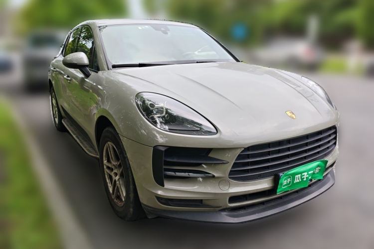 Used Porsche Macan 2020 Macan 2.0T Front Right 45 Deg
