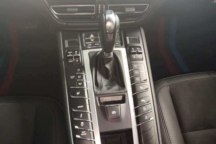 Used Porsche Macan 2020 Macan 2.0T Gear Lever