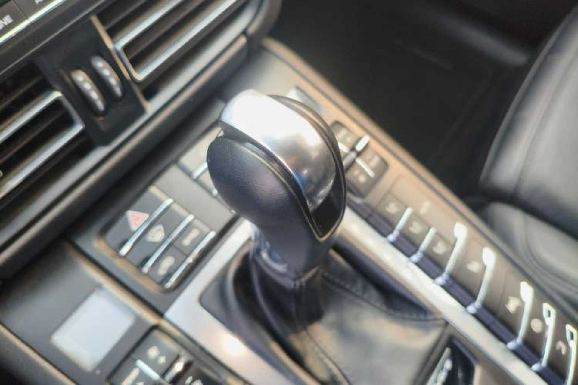 Used Porsche Macan 2020 Macan 2.0T Gear Lever