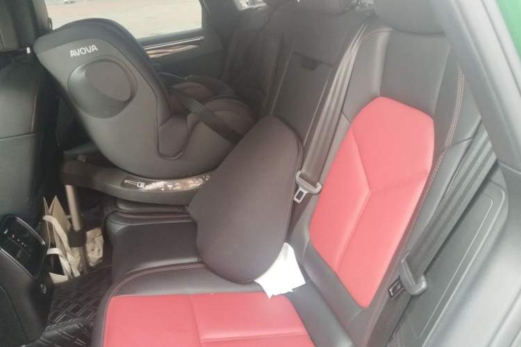 Used Porsche Macan 2020 Macan S 3.0T Left Rear Seat