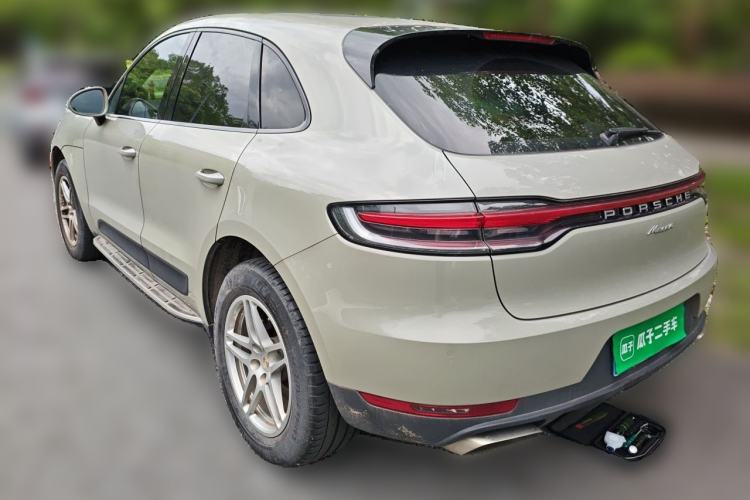Used Porsche Macan 2020 Macan 2.0T Rear Left 45 Deg