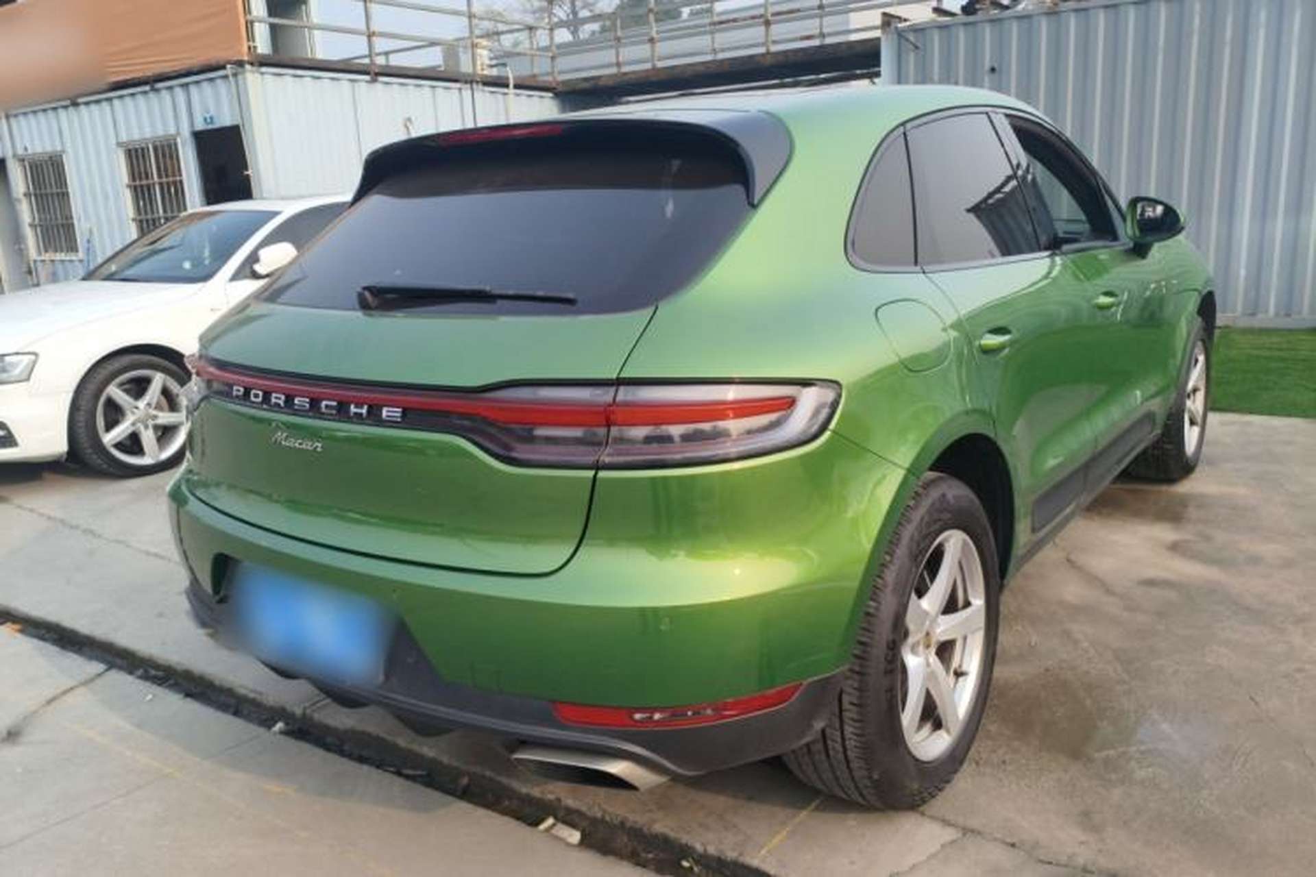 Used Porsche Macan 2020 Macan 2.0T Rear Right 45 Deg