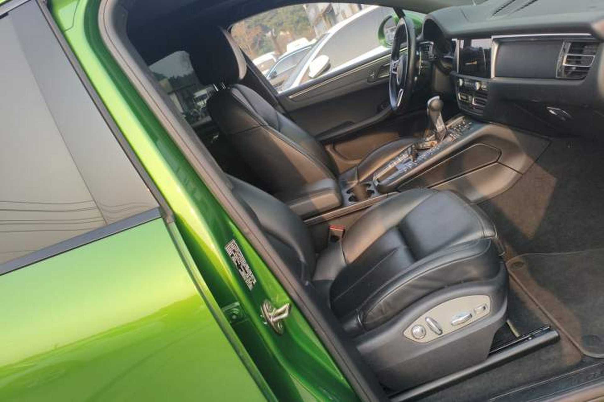 Used Porsche Macan 2020 Macan 2.0T Right Front Seat