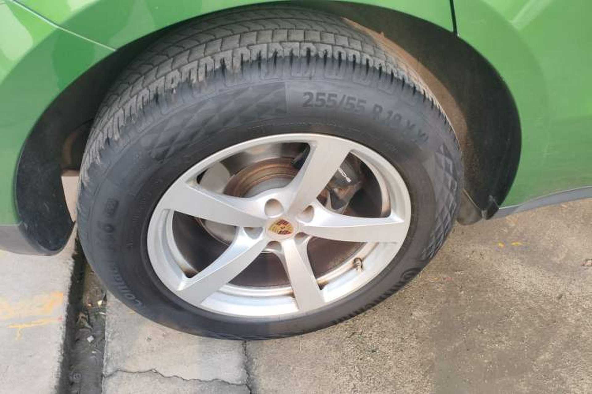 Used Porsche Macan 2020 Macan 2.0T Right Rear Wheel Hub