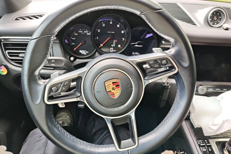 Used Porsche Macan 2020 Macan 2.0T Steering Wheel