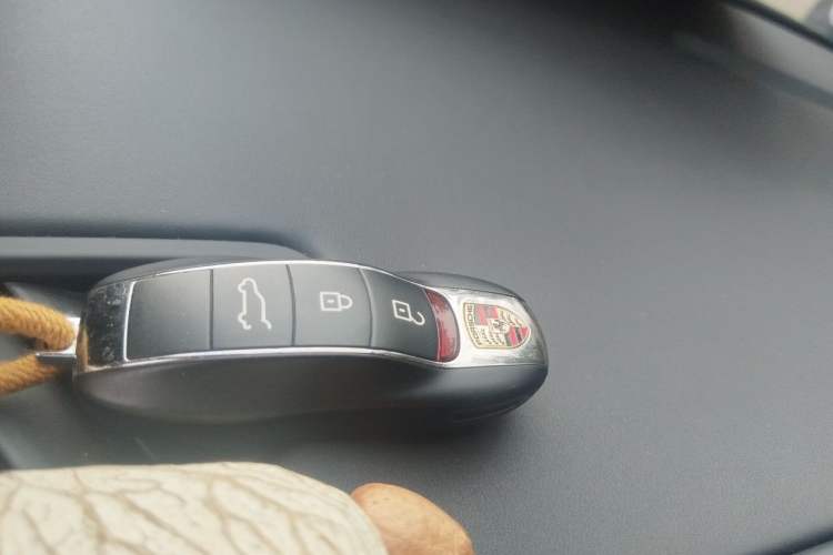 Used Porsche Macan 2020 Macan S 3.0T Vehicle Key